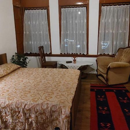 בראט Guest House Panorama מראה חיצוני תמונה